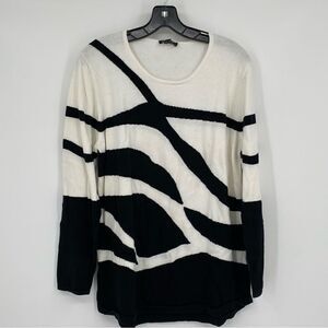 Marble Women’s Round Neck Black and White Knit Sweater size XL